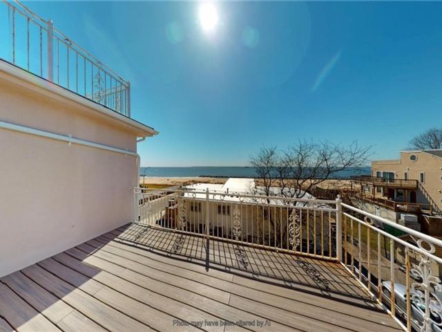  2 BR,  1.00 BTH &nbsp;Condominium style home in Seagate