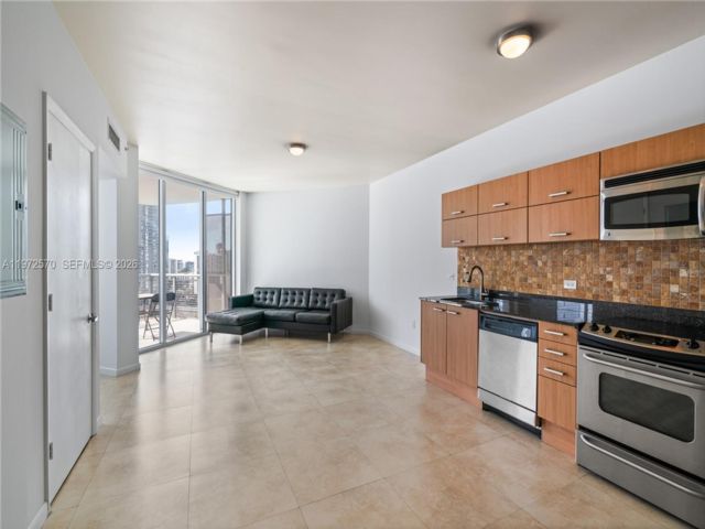  1 BR,  1.00 BTH &nbsp; style home in Miami
