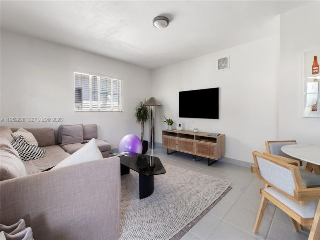  1 BR,  1.00 BTH &nbsp; style home in Carl Fisher