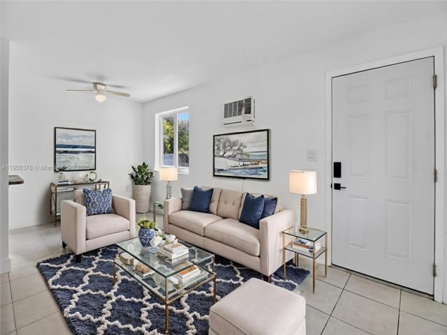  2 BR,  1.00 BTH &nbsp; style home in Miami