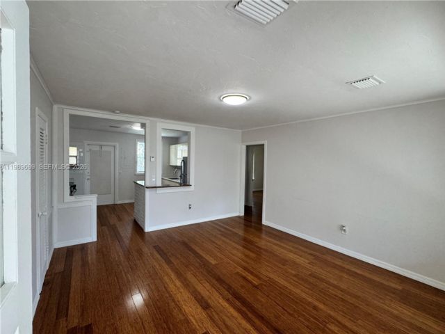  2 BR,  1.00 BTH &nbsp; style home in Biscayne Park