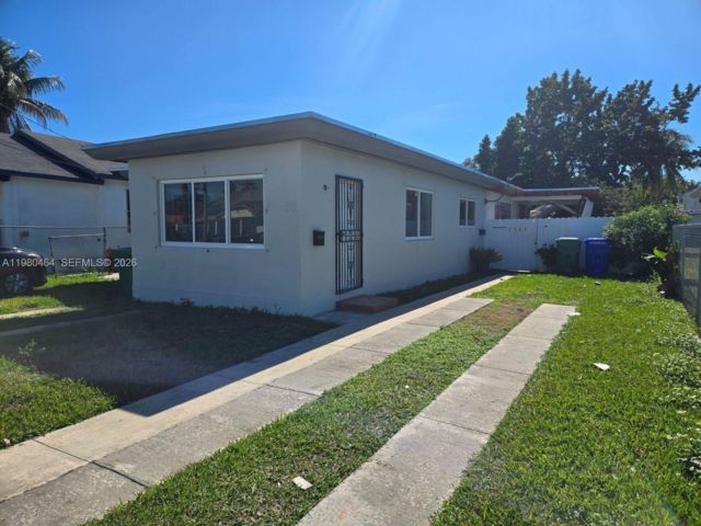 2 BR,  1.00 BTH &nbsp; style home in Miami
