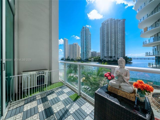  1 BR,  1.50 BTH &nbsp; style home in Miami
