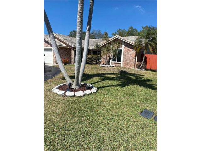  4 BR,  2.00 BTH &nbsp; style home in Coral Springs