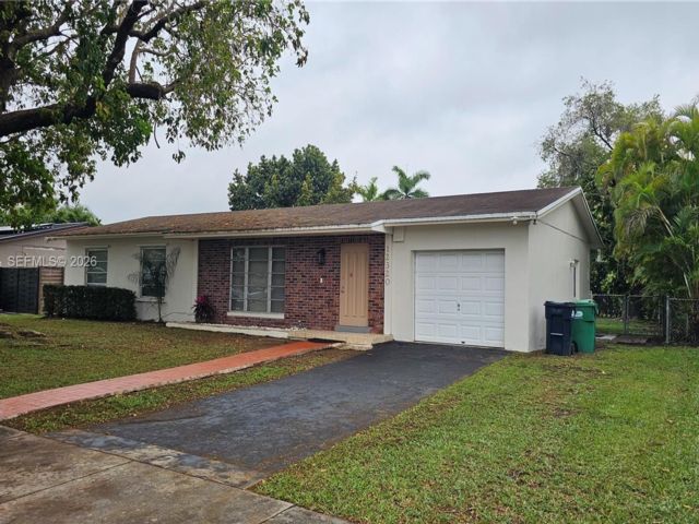  3 BR,  2.00 BTH &nbsp; style home in Crossings