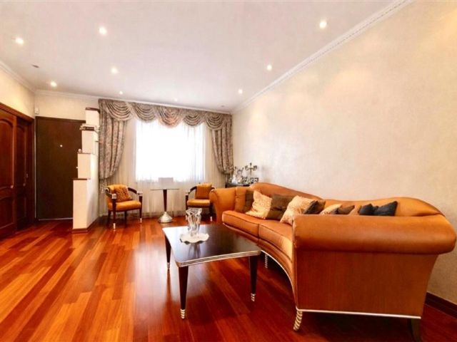  3 BR,  3.00 BTH &nbsp;Multi-family style home in Brighton Beach