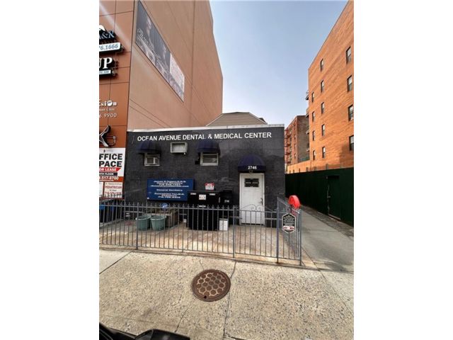 Studio,  0.00 BTH &nbsp;Mixed use style home in Homecrest