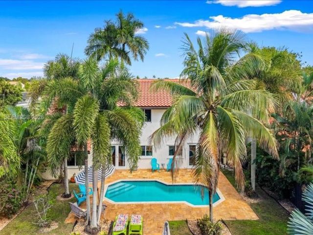  5 BR,  3.00 BTH &nbsp; style home in Cooper City