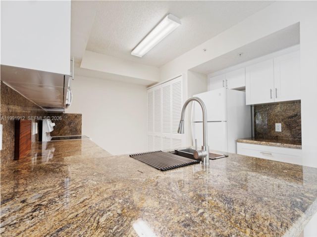  2 BR,  2.00 BTH &nbsp; style home in Pembroke Pines