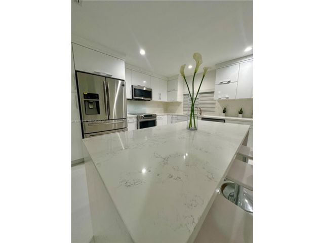  3 BR,  2.00 BTH &nbsp; style home in Miami