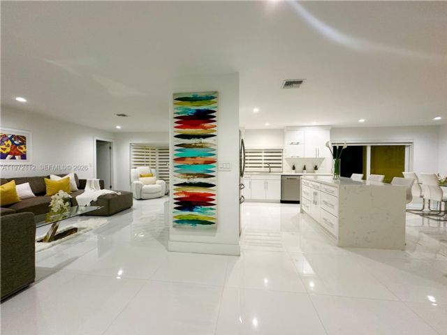  3 BR,  2.00 BTH &nbsp; style home in Miami