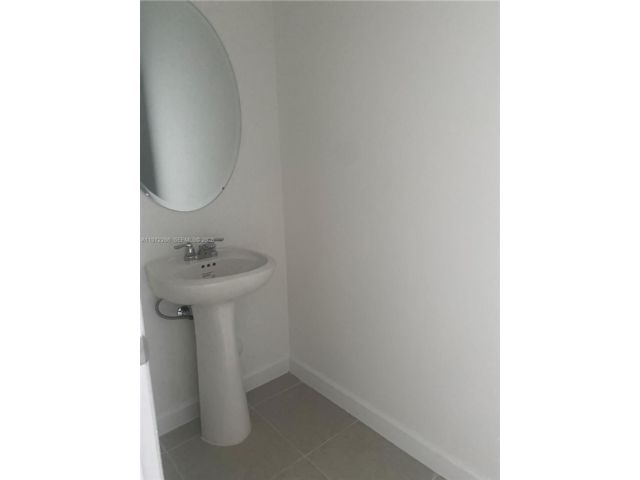  5 BR,  9.00 BTH &nbsp; style home in Homestead