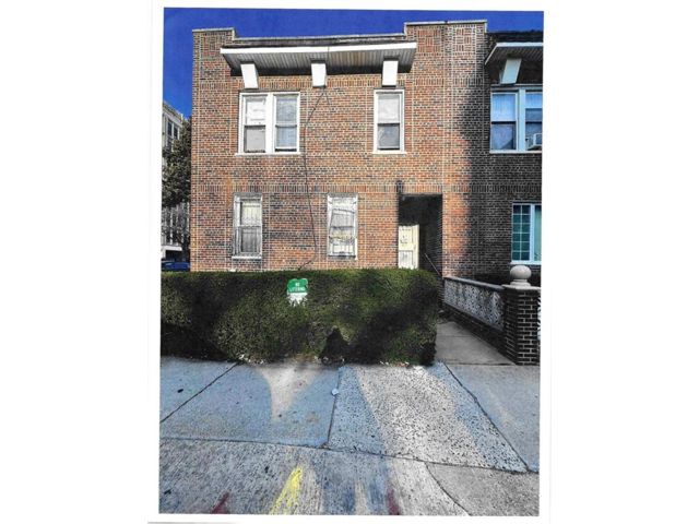  3 BR,  3.00 BTH &nbsp;Single family style home in East Flatbush