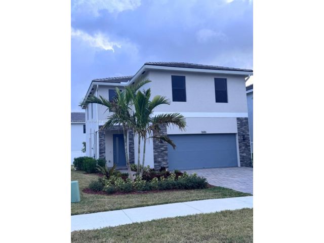  4 BR,  2.50 BTH &nbsp; style home in Homestead