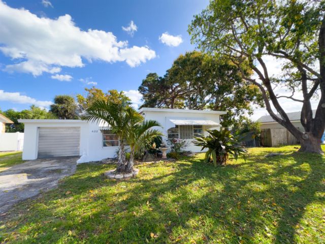 [Lantana Real Estate, listing number 3335394]