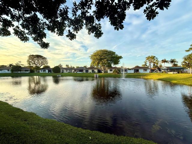  2 BR,  2.00 BTH &nbsp; style home in West Palm Beach