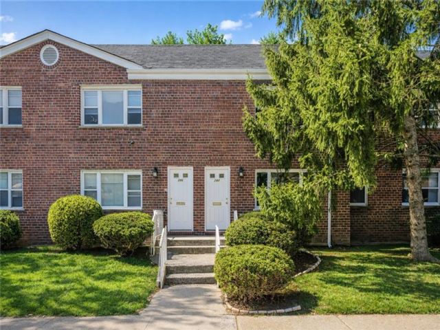  1 BR,  1.00 BTH &nbsp;Co-op style home in Bensonhurst