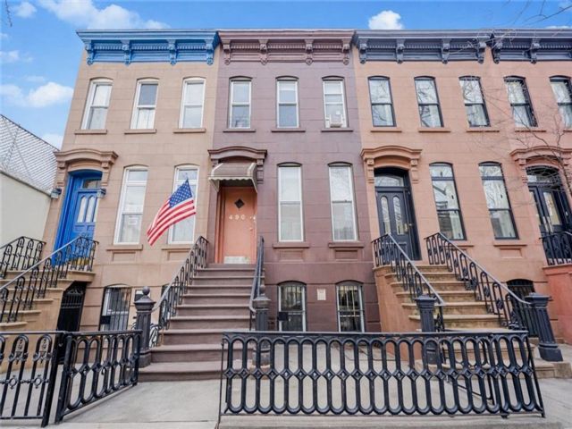  6 BR,  0.00 BTH &nbsp;Multi-family style home in Windsor Terrace