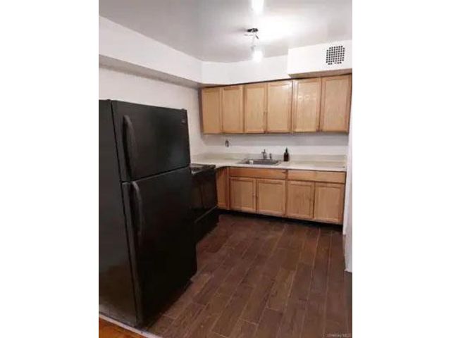  2 BR,  1.00 BTH &nbsp;Apartment style home in East Elmhurst