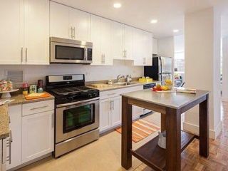  2 BR,  2.00 BTH &nbsp; style home in Rego Park