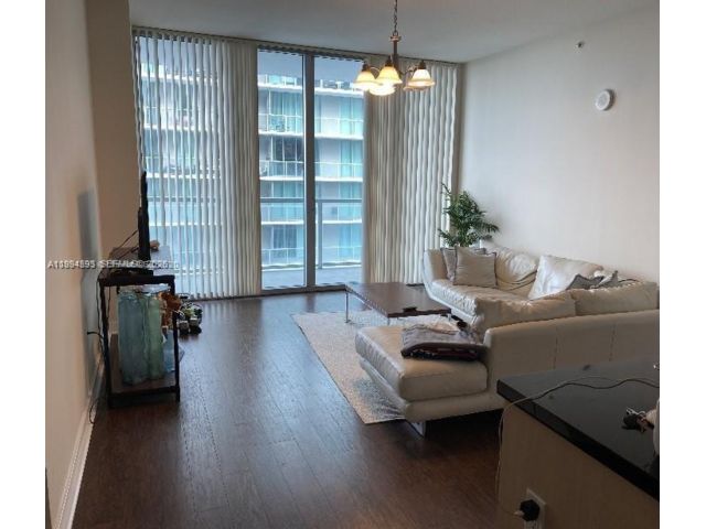 2 BR,  2.00 BTH &nbsp; style home in Miami