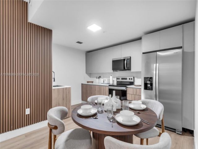  2 BR,  2.00 BTH &nbsp; style home in Miami