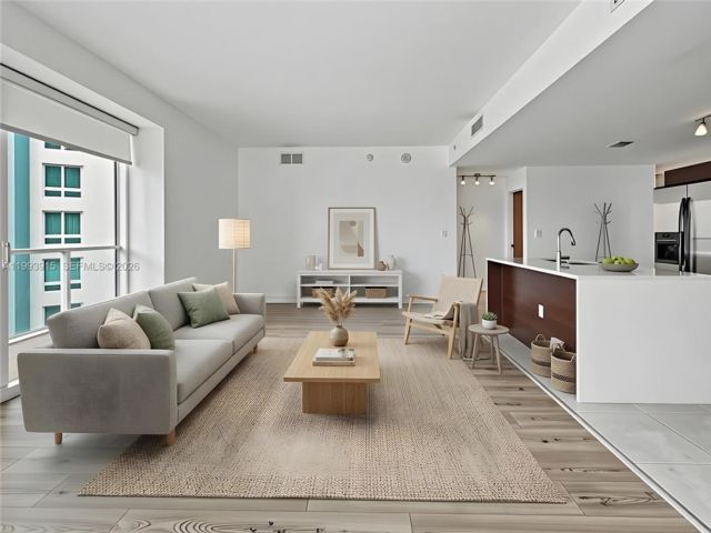  2 BR,  2.00 BTH &nbsp; style home in Miami