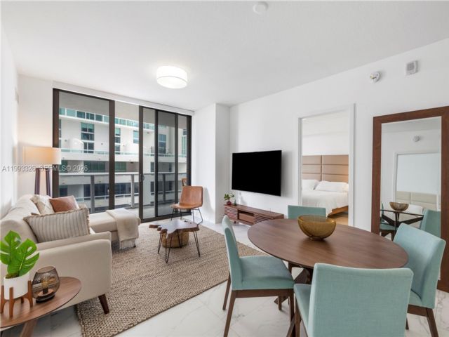  2 BR,  2.50 BTH &nbsp; style home in Miami