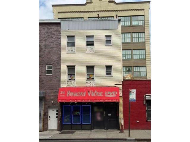 Studio,  0.00 BTH &nbsp;Mixed use style home in Sunset Park