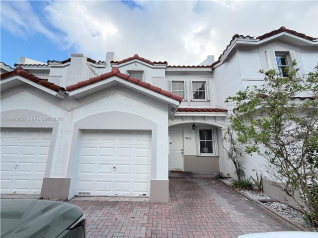  3 BR,  3.00 BTH &nbsp; style home in Medley