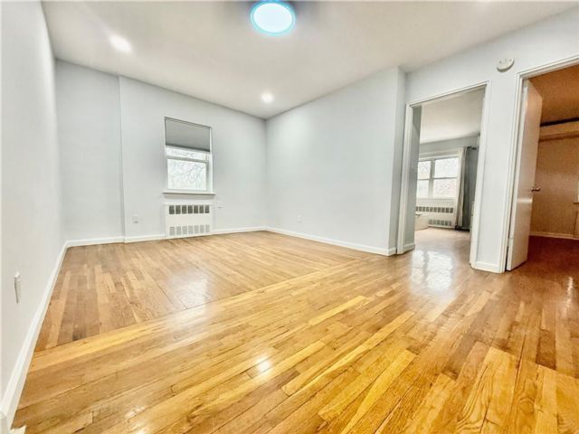  3 BR,  1.00 BTH &nbsp;Multi-family style home in Dyker Heights