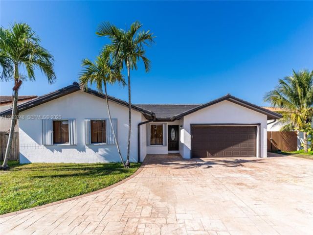  4 BR,  2.00 BTH &nbsp; style home in Miami