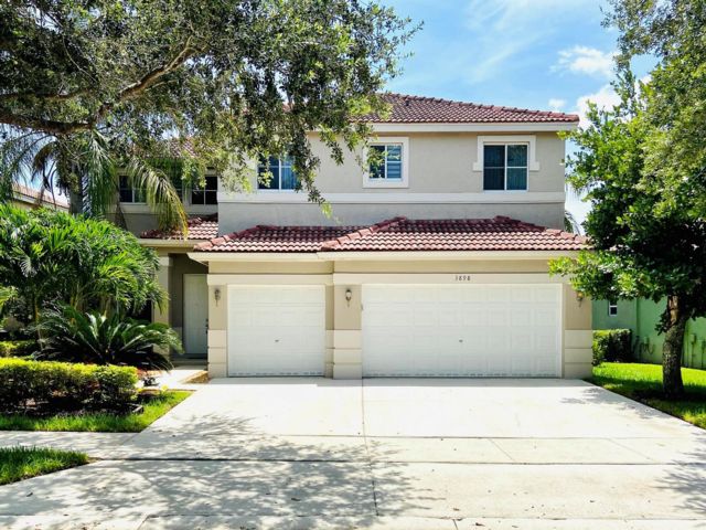  6 BR,  4.00 BTH &nbsp; style home in Weston