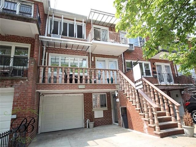  7 BR,  6.00 BTH &nbsp;Multi-family style home in Georgetown