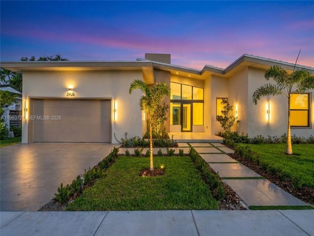  4 BR,  4.50 BTH &nbsp; style home in Coral Gables