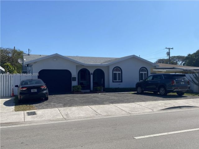  3 BR,  2.00 BTH &nbsp; style home in Miami