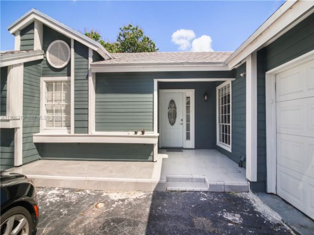  3 BR,  2.00 BTH &nbsp; style home in Miami