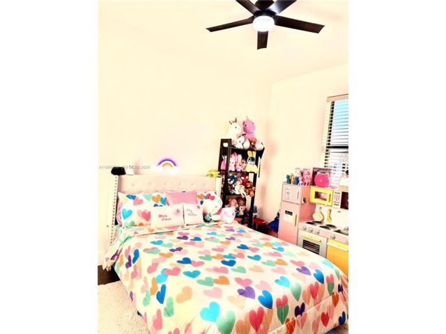 [PHOTO]