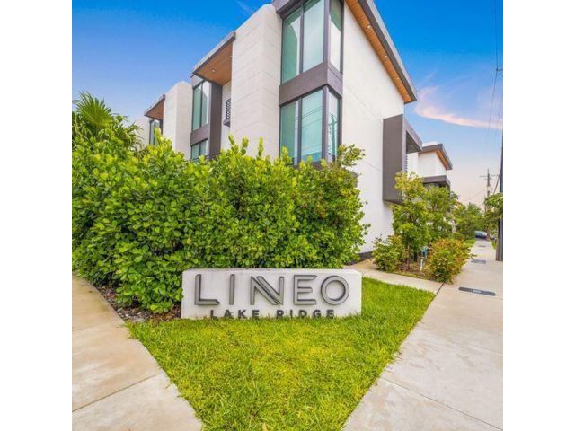  3 BR,  3.50 BTH &nbsp; style home in Fort Lauderdale