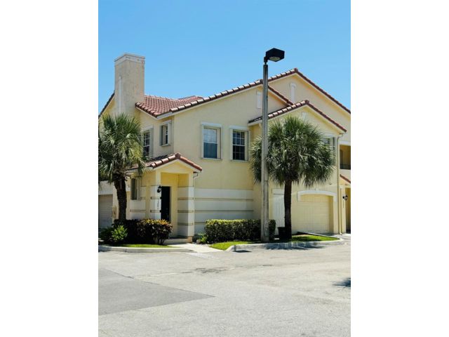  2 BR,  2.00 BTH &nbsp; style home in Boynton Beach