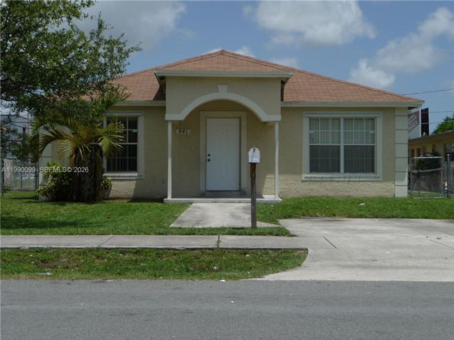  3 BR,  2.00 BTH &nbsp; style home in Hallandale Beach