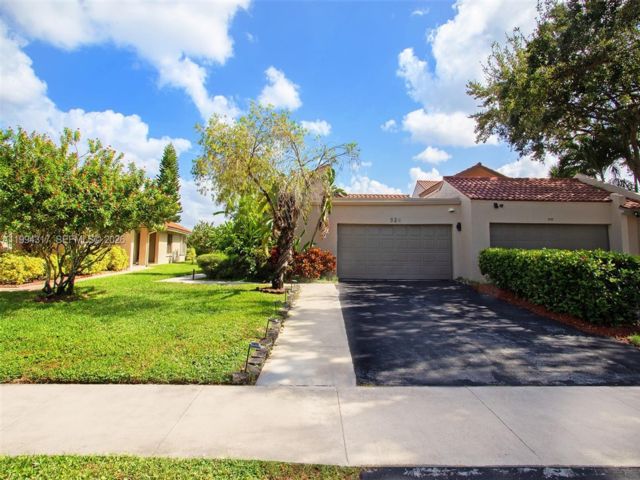 [Weston Real Estate, listing number 3335805]