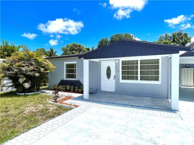  4 BR,  2.00 BTH &nbsp; style home in Fort Lauderdale