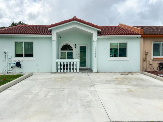  3 BR,  2.00 BTH &nbsp; style home in Hialeah