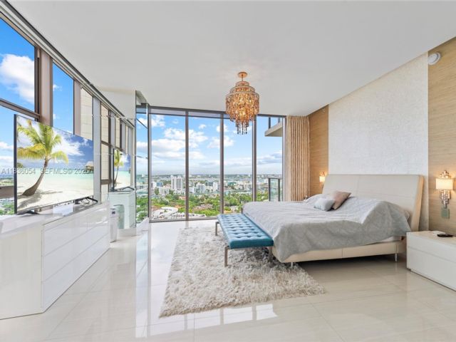  2 BR,  2.50 BTH &nbsp; style home in Bal Harbour