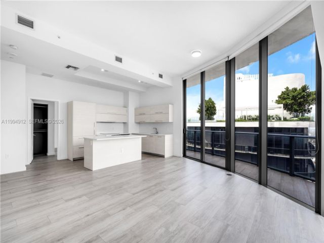  2 BR,  2.50 BTH &nbsp; style home in Miami