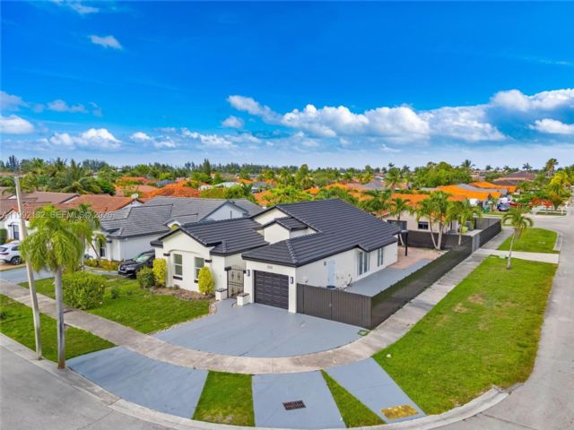  3 BR,  2.00 BTH &nbsp; style home in Miami