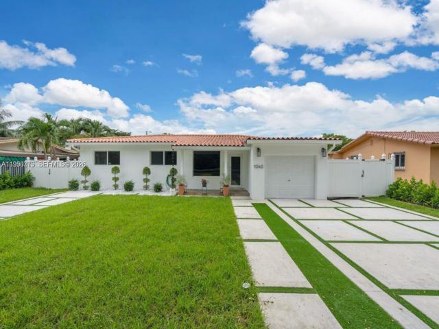  3 BR,  2.00 BTH &nbsp;Custom style home in Miami Springs