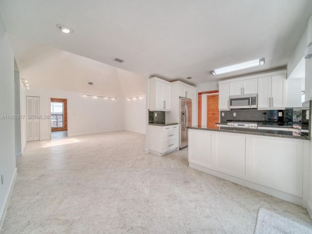  3 BR,  2.00 BTH &nbsp; style home in Miami