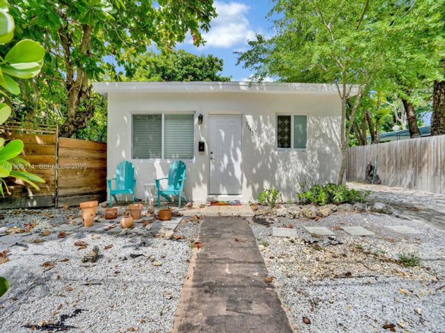  4 BR,  2.00 BTH &nbsp; style home in Coconut Grove